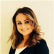 Insegnante di francese livello avanzato specializzato nelle relazioni internazionali e nella logistica, offre lezioni private online per ragazzi e adulti